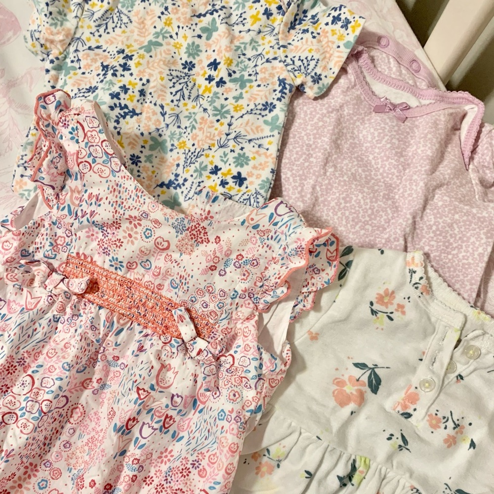 Baby girls bubble and onesie lot size 3-6 months